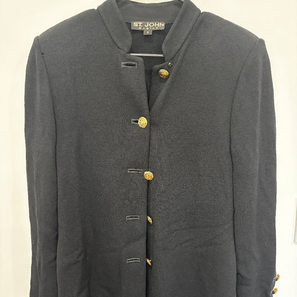 St. John Basics Black Blazer | Gold Buttons | Size 8 | Very Good Condition